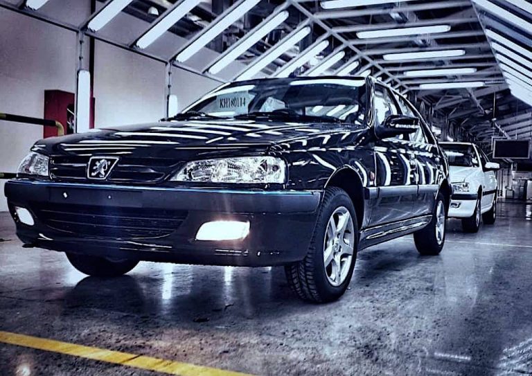 ¡Alucinante! El Peugeot 405 se sigue fabricando 32 años después en Azerbaiyán