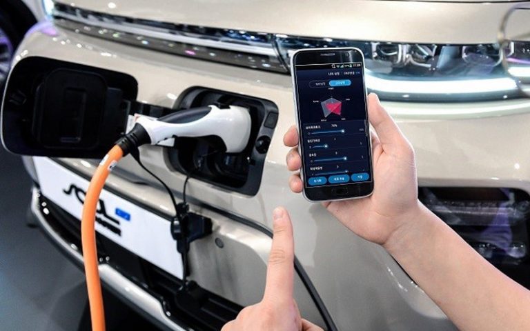 Los Hyundai y Kia eléctricos se podrán reprogramar desde una app para smartphone
