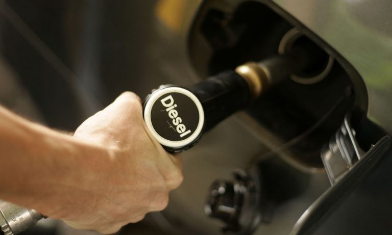 Vuelve el «dieselazo»: El gobierno subirá 3,8 céntimos el litro de diésel en 2020