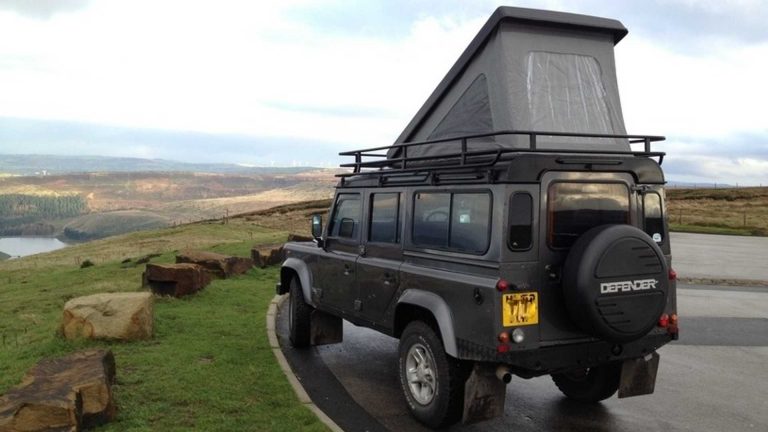 Este Land Rover Defender camperizado te permitirá ir y dormir donde tú quieras