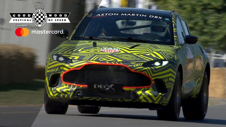Vídeo: el Aston Martin DBX llega a Goodwood