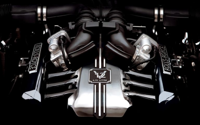 Vídeo: Así de fácil puedes cambiar el aceite a tu Rolls-Royce Phantom