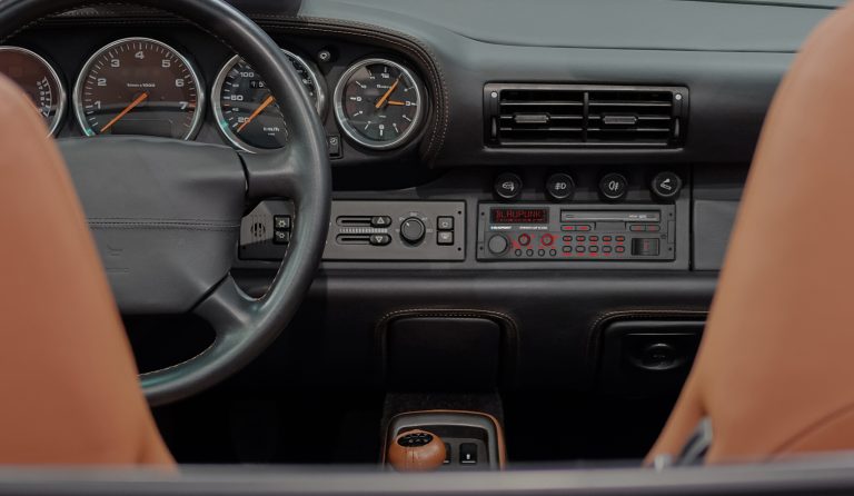Blaupunkt lanza una radio estilo retro que simula tener lector de casete