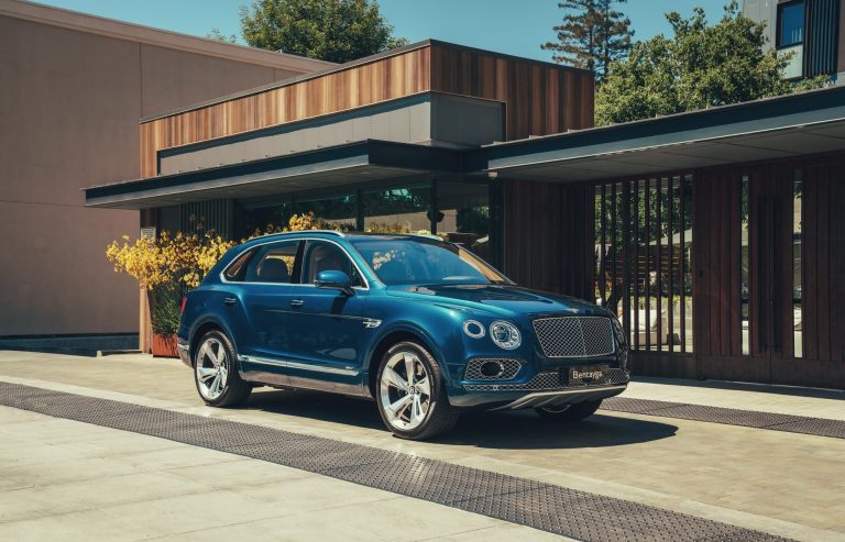 El Bentley Bentayga PHEV ya está disponible: Etiqueta ECO desde 183.930 euros
