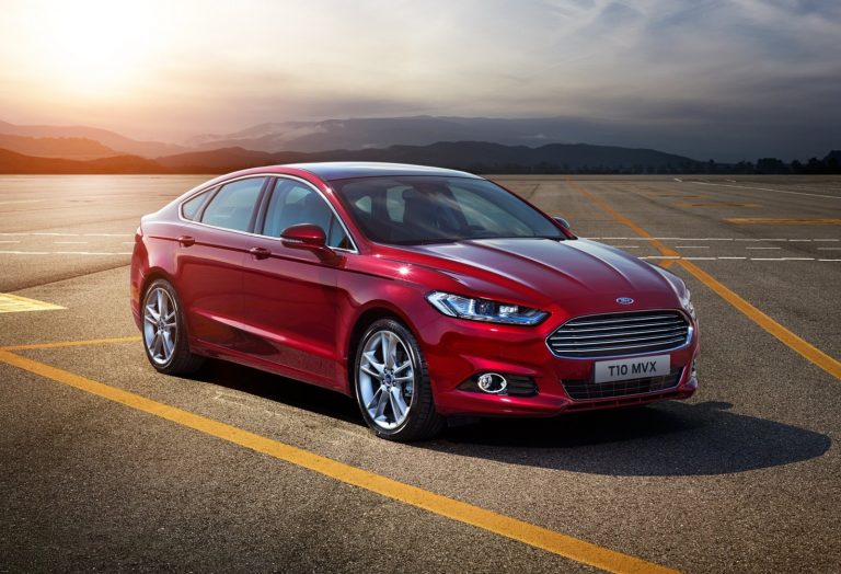 Ford llama a 322.000 unidades a revisión en Europa: Riesgo de incendio en la batería