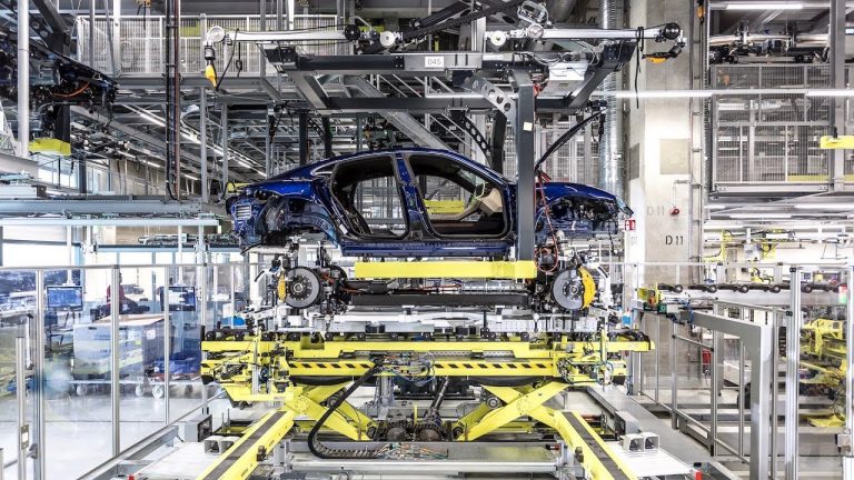 Vídeo: Así es el proceso de producción del Porsche Taycan