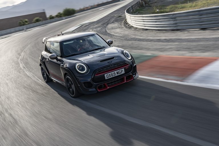 ¡Date prisa! Sólo llegarán 100 MINI JCW GP a España, desde 45.900 euros