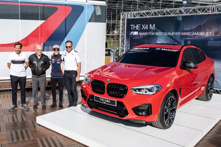 Márquez lo vuelve a hacer: El BMW M Award al piloto más rápido de MotoGP es suyo… con un BMW X4 M Competition