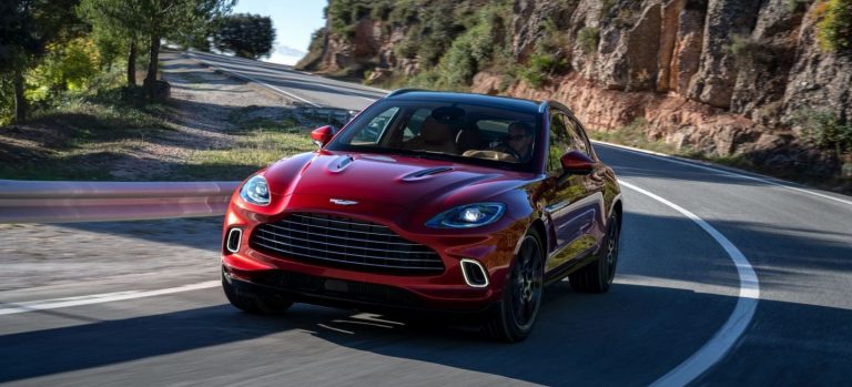 El Aston Martin DBX sacará a la marca de los números rojos, y de momento las expectativas son muy buenas