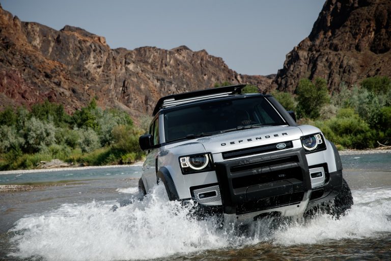 Land Rover estaría desarrollando un modelo de acceso y un Defender más lujoso