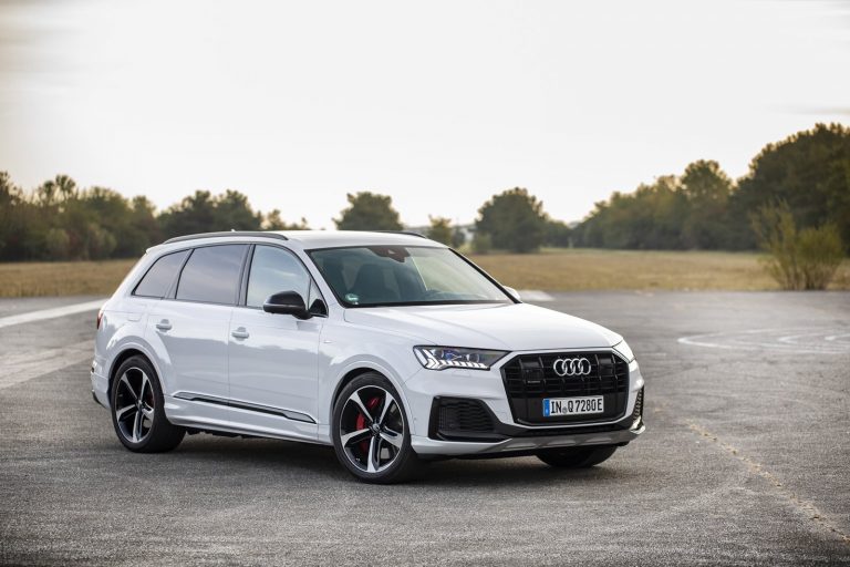 El Audi Q7 60 TFSIe ya está disponible en España: 43 km de autonomía en modo 100% eléctrico
