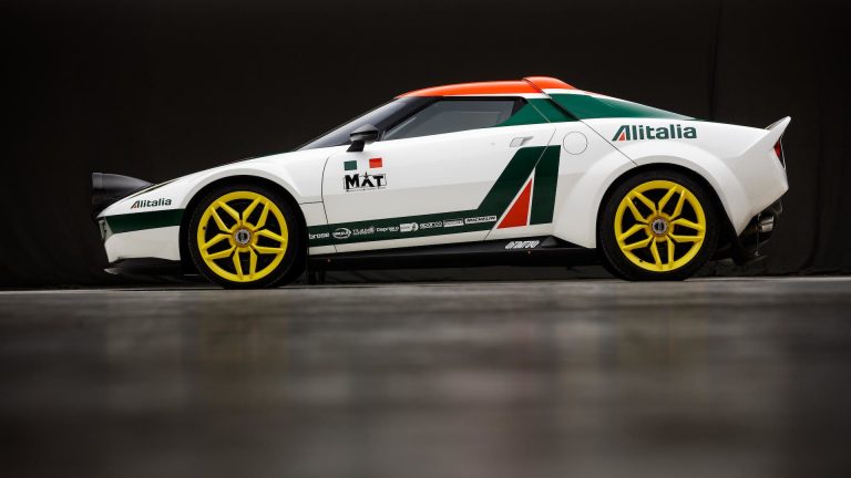 El primer New Stratos producido saldrá a subasta… y no será nada barato