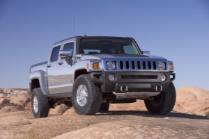 Hummer volverá a la vida con un pick-up eléctrico: Competirá con el Tesla Cybertruck