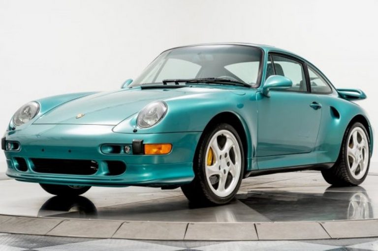 Este Porsche 911 Turbo S (993) se vendía por 800.000 euros y te contamos por qué