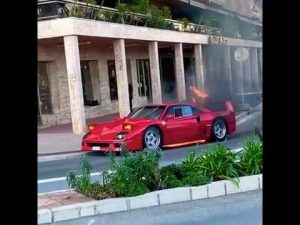 ¡Riesgo de infarto! Observa cómo este Ferrari F40 es pasto de las llamas en Mónaco