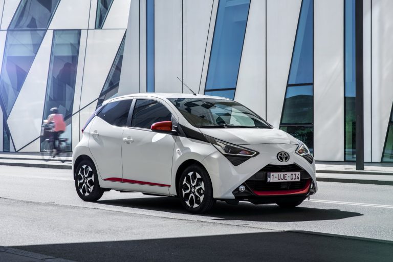 El Toyota Aygo de siguiente generación será híbrido y no 100% eléctrico: ¿Por qué?
