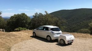 ¿Tienes ansiedad por la autonomía de tu eléctrico? Este remolque podría ser la solución