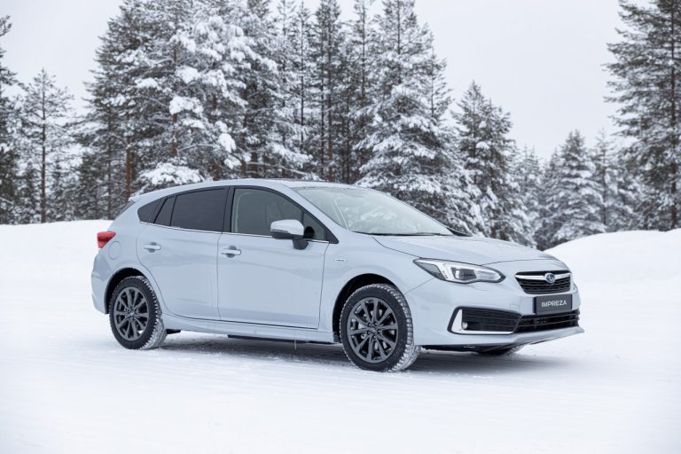El Subaru Impreza también recibe una variante híbrida: Disponible a partir de Mayo