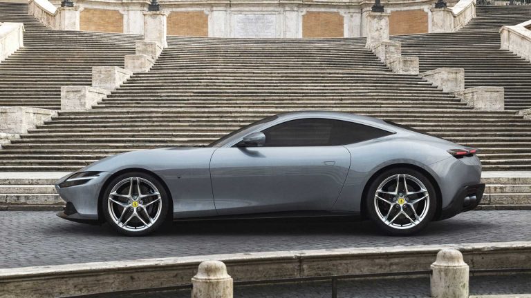 Ferrari ha vendido más de 10.000 coches en un año por primera vez en su historia: ¿Y la exclusividad?