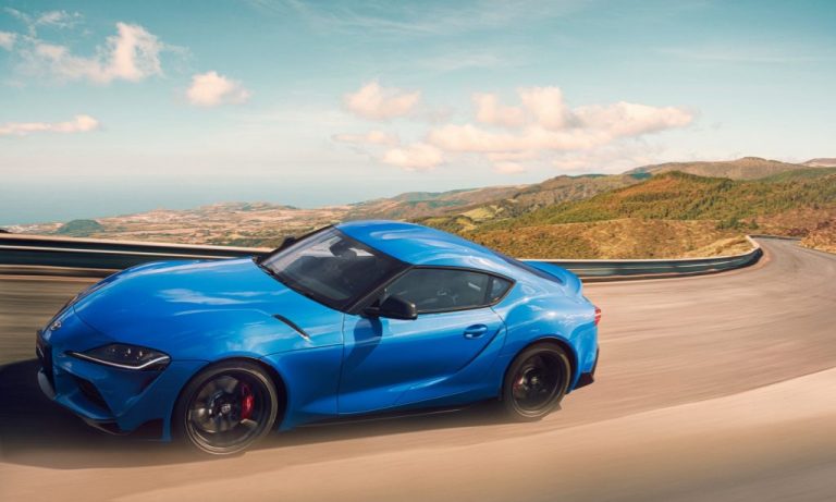 El Toyota Supra no recibirá Android Auto, pese a que el BMW Z4 sí