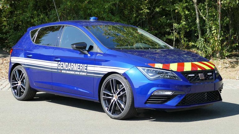 La policía francesa dice adiós al Renault Mégane RS: Lo sustituyen con el SEAT León CUPRA