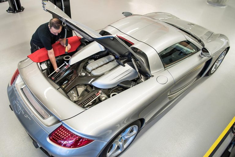 ¿Por qué este Porsche Carrera GT se ha desmontado 78 veces a lo largo de su vida?