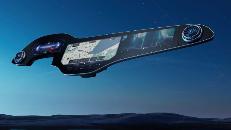 Así es la ‘hiperpantalla’ MBUX de 141 cm que veremos en el Mercedes EQS