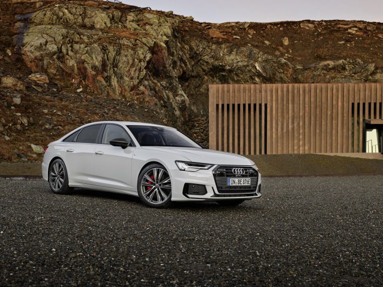 Los Audi Q5, A6 y A7 Sportback TFSIe híbridos aumentan su autonomía