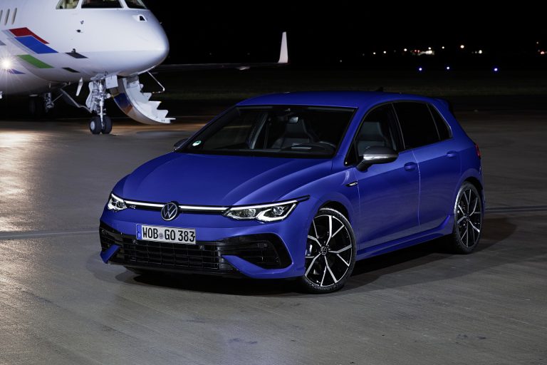 Volkswagen podría lanzar un Golf R con 330 CV… según revela el manual de usuario