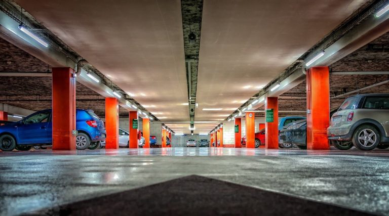 ¿Cuáles son las mejores app para pagar el parquímetro en Madrid y Barcelona?