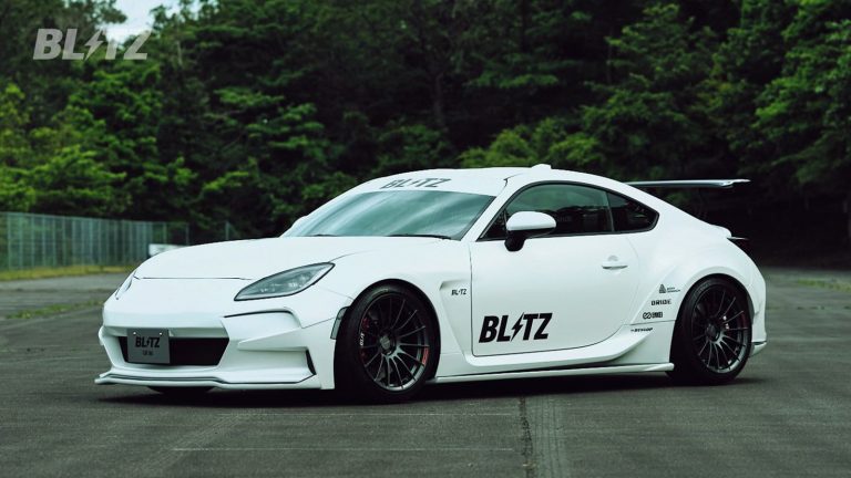 El Toyota GR 86 preparado por Blitz viene con un aire «macarra»