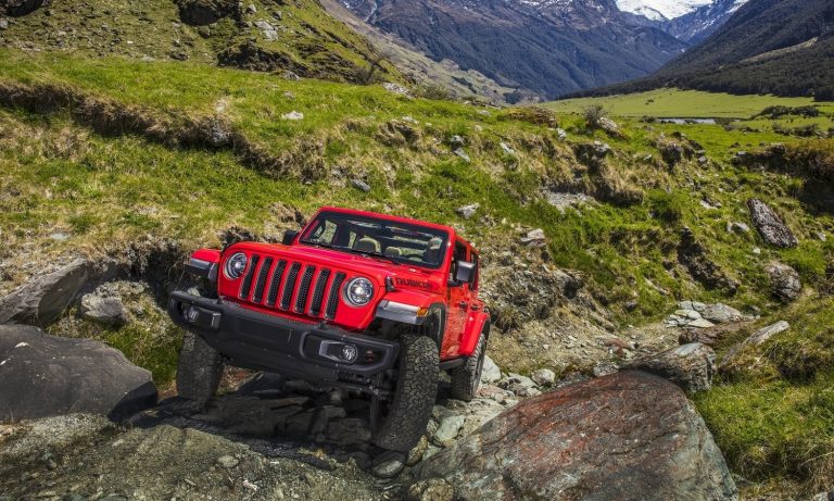 Los Jeep Wrangler y Gladiator reciben el parabrisas con tecnología Gorilla Glass