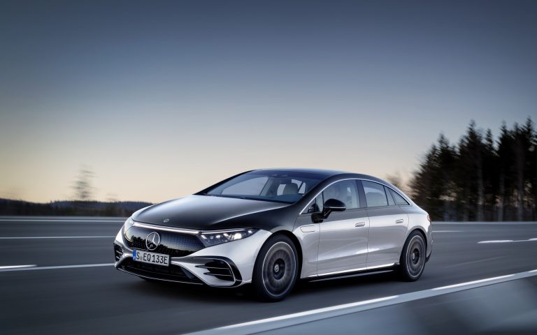 Mercedes apuesta por una estrategia de suscripciones para el EQS: ¿Se perpetuará la tendencia?