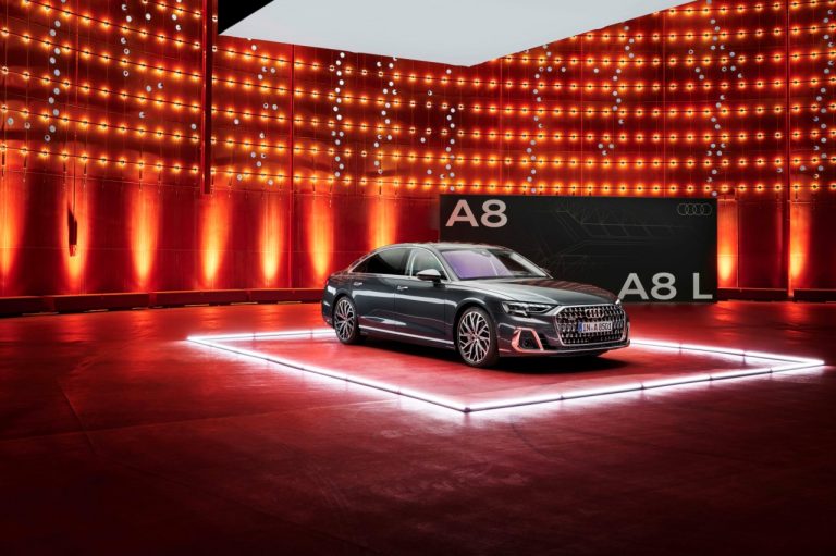 Audi A8 2022: El lavado de cara que aumenta -todavía más- su arsenal tecnológico