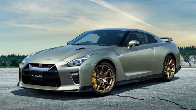Nissan estaría estudiando cómo electrificar la siguiente generación del GT-R