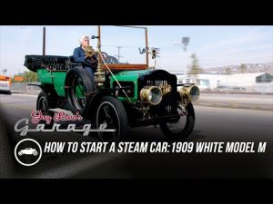 ¿Cómo de complicado es poner en marcha un coche de vapor del año 1909?