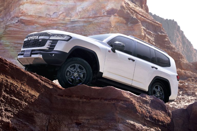 ¡De locos! Cuatro años de espera para hacerte con el Toyota Land Cruiser 300