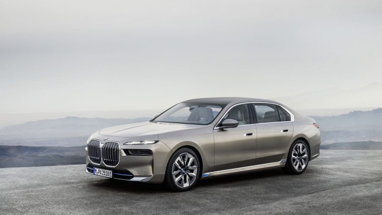 BMW Serie 7 2023: La nueva generación llega con una versión eléctrica
