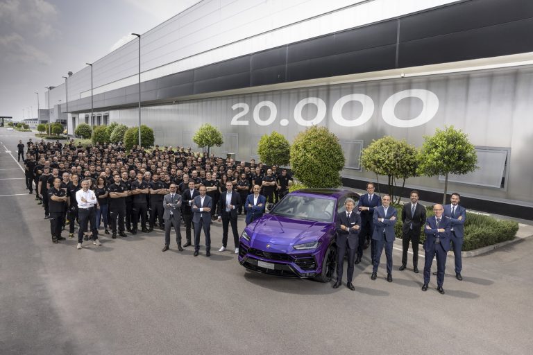 El Lamborghini Urus es todo un éxito: 20.000 unidades fabricadas en cuatro años