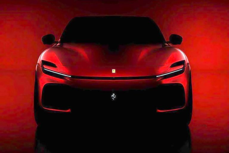 El Ferrari Purosangue llegará en Septiembre… y levará un motor V12