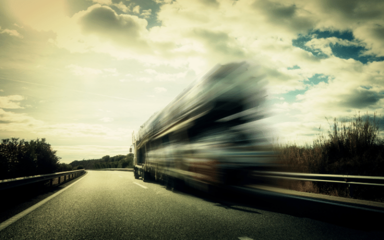 Razones por las que es mejor contratar una empresa de transporte de coches
