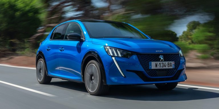 El Peugeot e-208 incrementará próximamente su autonomía hasta los 400 kilómetros de autonomía