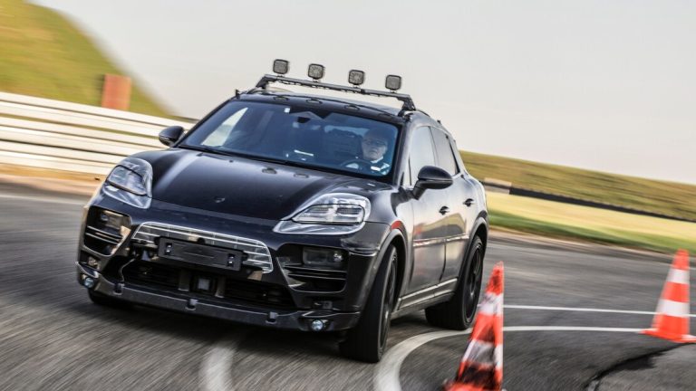 El Porsche Macan eléctrico se retrasa hasta 2024 por fallos en el software