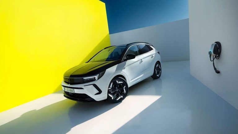 El Opel Grandland GSe híbrido ya está disponible en España: desde 59.780 euros
