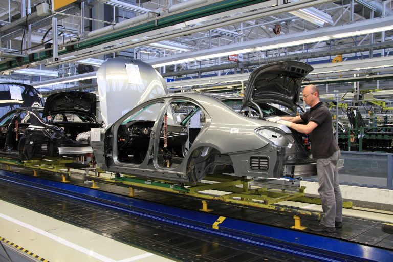 Mercedes-Benz pagará un bonus de 7.300 euros a 93.000 empleados