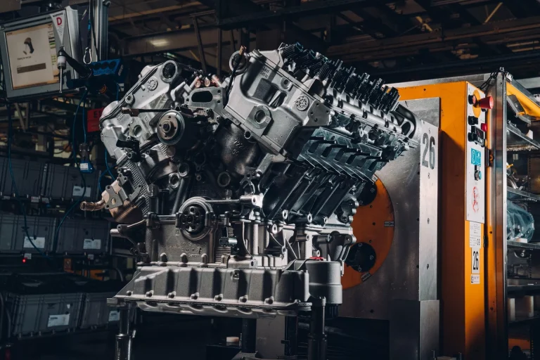 Oficial: El motor W12 de Bentley morirá en 2024