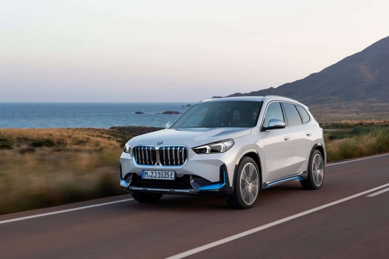 El BMW iX1 xDrive30 llega a España: estos son los precios de la versión 100% eléctrica