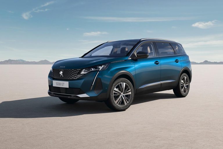 El Peugeot 5008 estrena tecnología MHEV: estos son los precios para España
