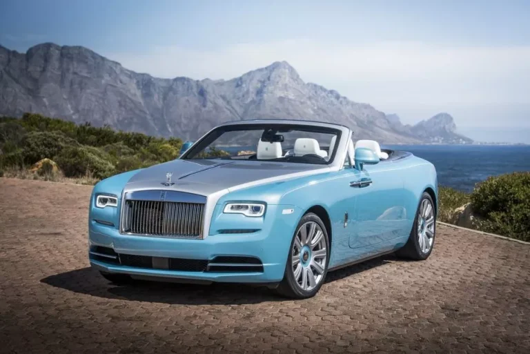 El Rolls-Royce concluye su producción: adiós al descapotable más vendido en la historia de la marca