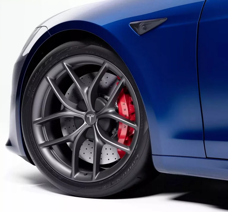 El Tesla Model S Plaid con el Track Package puede alcanzar los 322 km/h